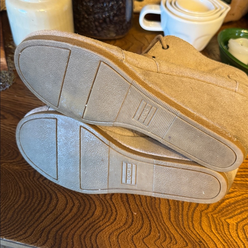 Toms Tan Suede Ankle Boots with Aztec design inside Boho Western vibe - Picture 5 of 8